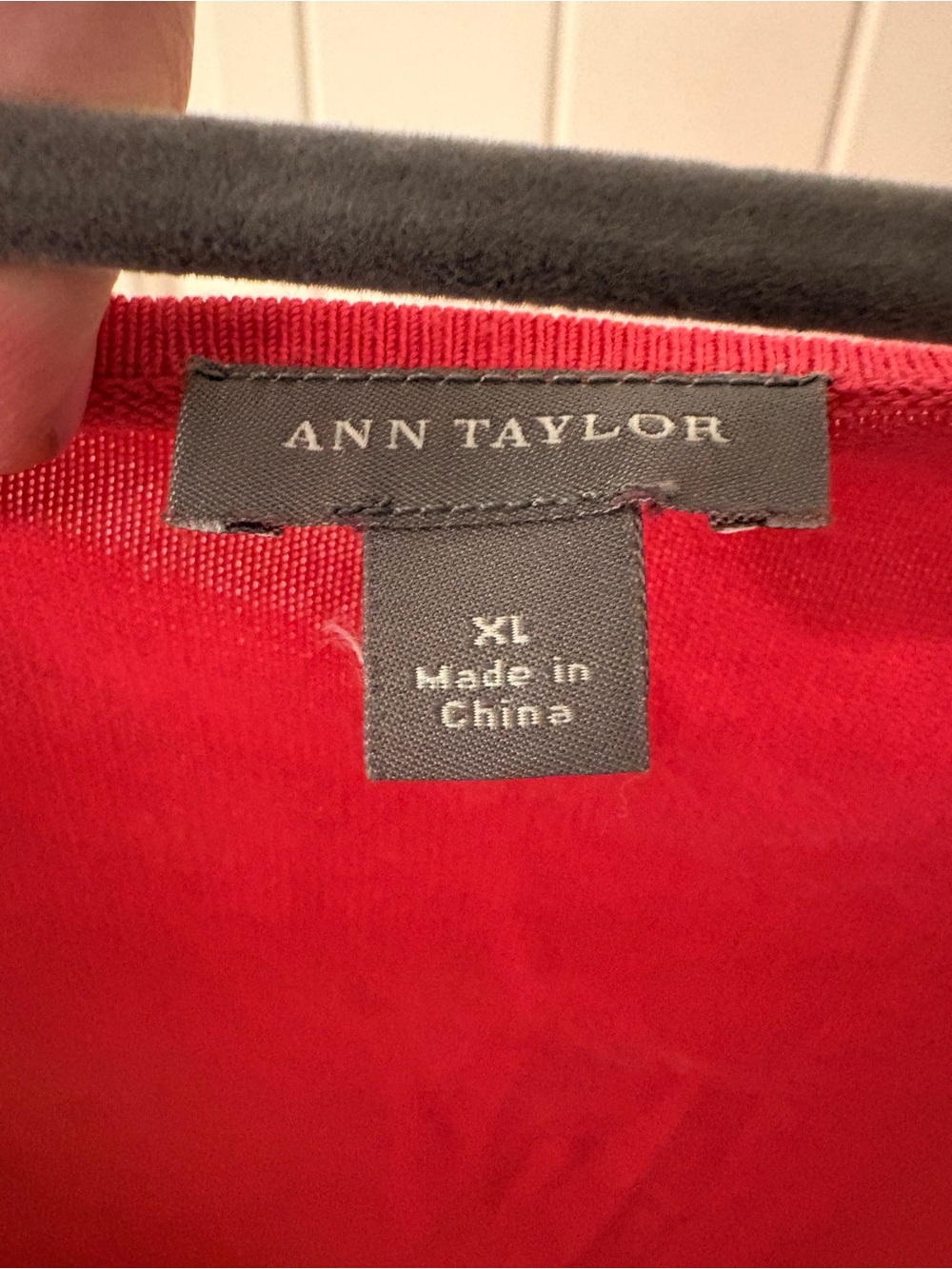 Ann Taylor V‑Neck Wrap Top. Soft drape,  wrap fit,  a wardrobe staple. EUC.